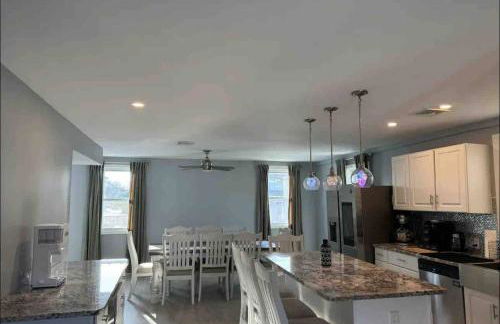 Jersey Shore Beach House close to NYC Ferry + Bus - Foto 7