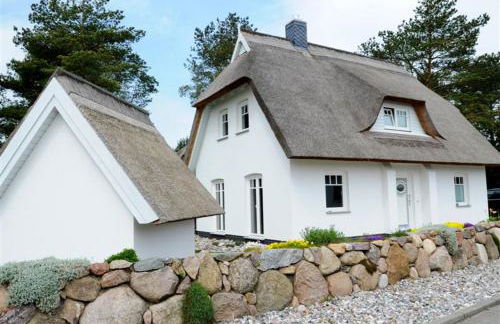 Ferienhaus Rubin mit Sauna und Kamin, Reetdachhaus am Walde - Foto 3