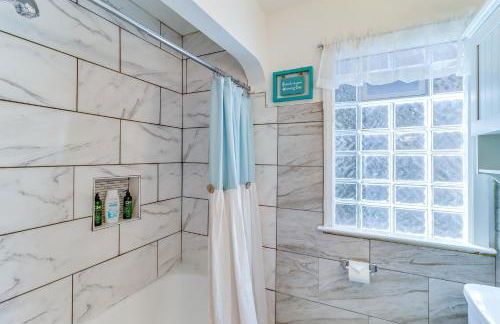 Peaceful Detroit Home with Yard 10 Mi to Downtown! - Foto 12