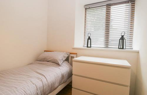 Coach House - Photo 27