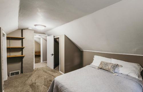 Spacious & Updated MQT Home - HotTub - Backyard - Foto 16