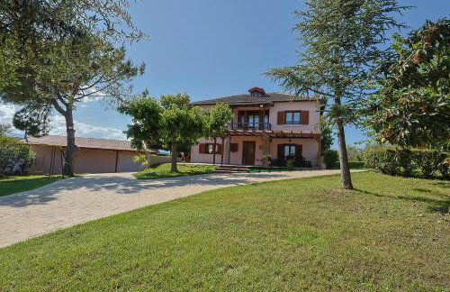 VILLA PEPONI Spacious Traditional Villa with Garden - BBQ & Private Parking - Photo 66