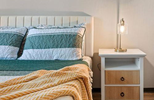 Modern 2BR/2BA in Irvine Pool & Gym - Foto 23