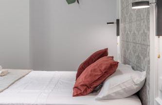 Chic & Comfortable Apartment, Private Terrace - Photo 23