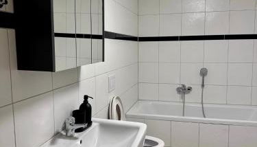 SiYen three with 24h Check-in - Foto 2, Shower