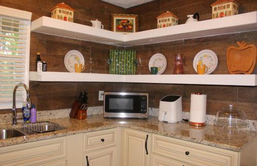 Cozy, Relaxing 4-Bedroom House in Forest Park - Foto 51