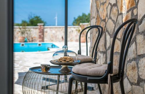 Holiday Home Rider - Two Bedroom Holiday Home with Outdoor Pool - Photo 16