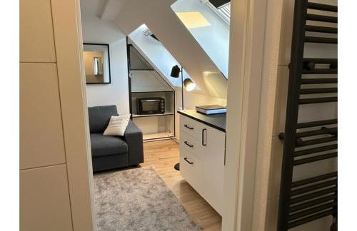 Cozy Design Top-Floor Studio in Karlsruhe-Mühlburg - APOLONIAliving - Apt2 - Foto 10