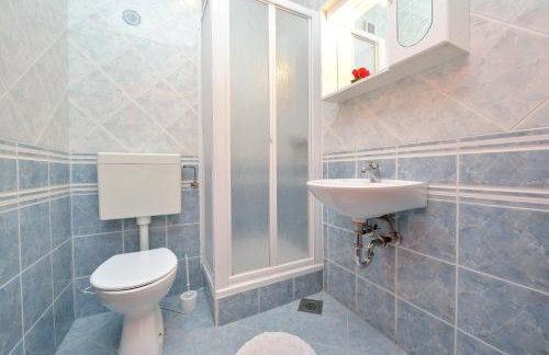 Villa Zdenka with heated pool - Photo 49