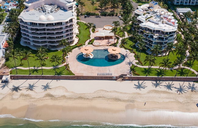 Ocean Front Penthouse Pool Sleeps 8 People - Foto 50