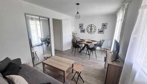 Bel appartement T2 refait à neuf avec piscine couverte de juin à fin septembre, près des stations de ski avec navette et draps et serviettes compris - Foto 3