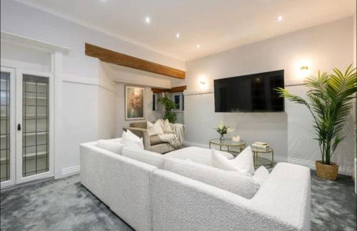 The GreyStoke Mansion With Private Grounds - Foto 52