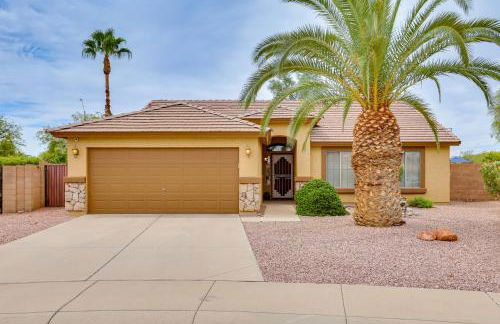 Spacious and Fenced Yard Pet-Friendly Surprise Home - Foto 34