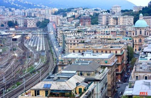 Suite Lambruschini central with top city view - Free covered parking - Foto 35