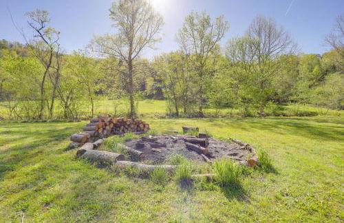24-Acre Cottage with Hot Tub about 10 Mi to Blowing Rock - Foto 24