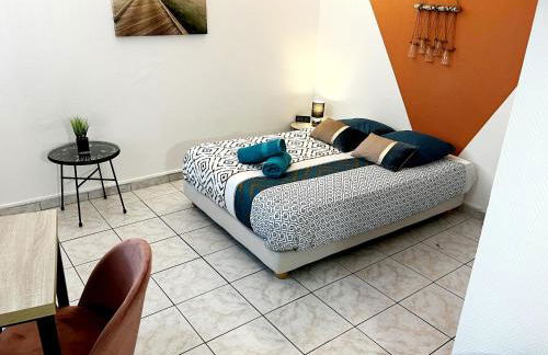 Studio A au pied des Thermes de Néris-les-Bains - Foto 1