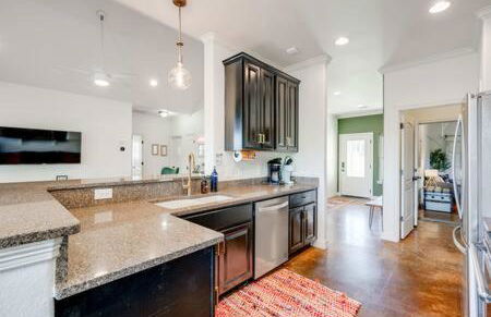 The Outlook - Spa and deck views of Hill Country - Foto 59