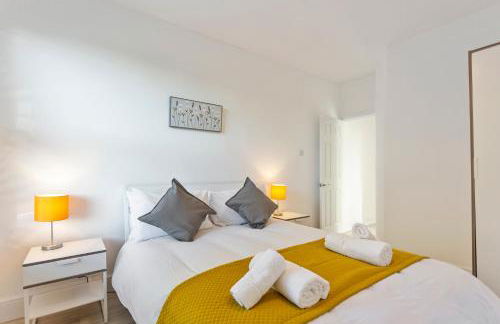 Jasmine Villa A - Ideal for QMC & Uni - Free parking - Photo 4