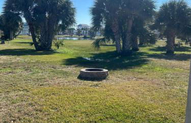 Walk 2 Beach & Huge Pool! Pets Allowed! Salty Sea Dawg - Photo 2