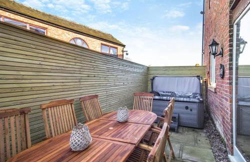 Cheshire Barns - Photo 17