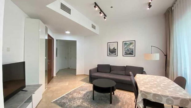 Sophisticated Living 2BR Gem in dxb gate - Foto 3, Servicio de comidas en la habitación