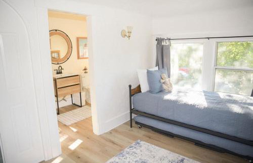 Historic and Charming Birch House - Foto 31