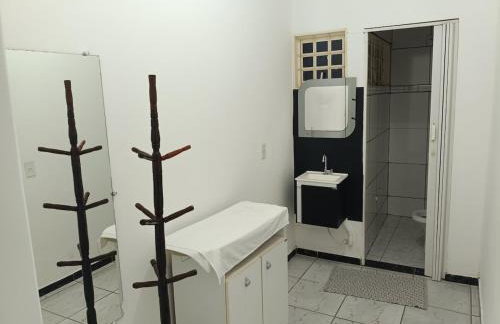 Casa espaçosa, com ar condicionado em todos os quartos - Foto 23