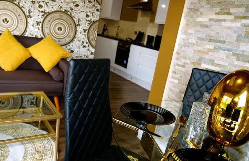 Stunningly Opulent Gold Apartment Near Sheffield FULL SKY TV - Foto 20