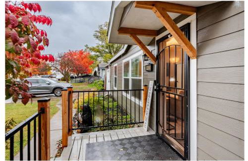 Family & Pet friendly 3 bdrm home with full kitchen and fenced yard - Foto 27