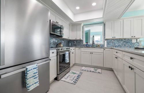 Waterfront Paradise on Hernando Beach - Foto 13