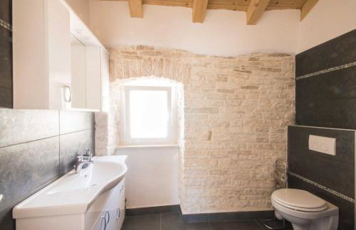 Villa Milena, a Rustic Summer Haven with Pool, Pets Welcome! - Foto 19