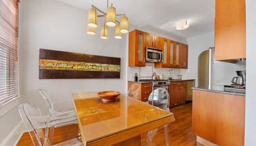 Luxurious Myers Park Living with Screened Porch - Foto 3