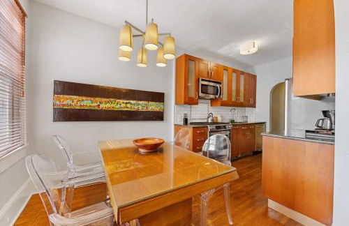 Luxurious Myers Park Living with Screened Porch - Foto 3