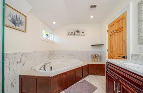 383 - 3BR Quincy - Chic House near Adams Park - Foto 42