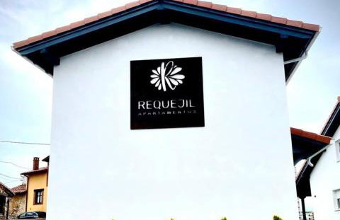 Chalets Requejil - El Jiso - Photo 1