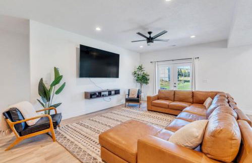 Dream Bear Lake Getaway w/ Hot Tub & Yard - Photo 7