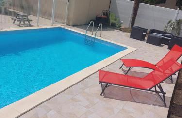 petite maison sympathique plein de charme - Foto 3