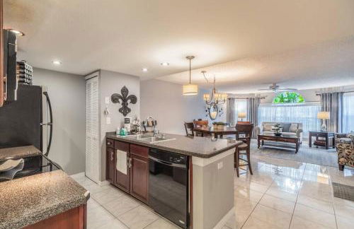 HARRY POTTER LIVES HERE! Unforgettable Home, Pool, Sleeps 8, Near Dis, LOW Rates! - Foto 61