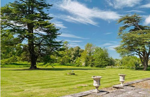 Newcourt Manor - Foto 9