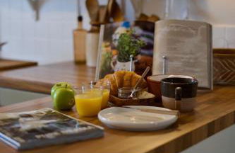 Cosy Canal-side lodge with log burner - Foto 22