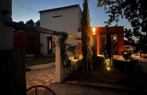 VILLA au calme avec VUE MAGNIFIQUE -entièrement climatisée - piscine - Photo 9