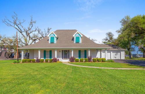 Waterfront 3 Bedroom Home - Foto 1