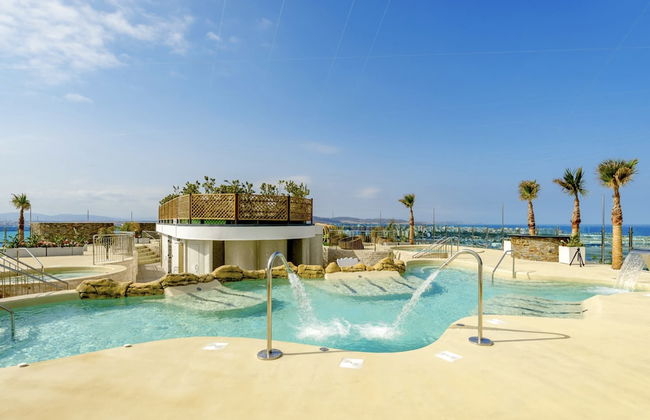 Ocean SPA Suite 11-hosted by Sweetstay - Photo 9