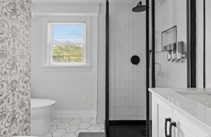 Newport Beach House with Huge Yard - Foto 29