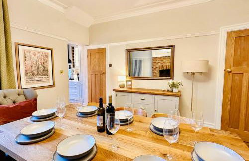 Windsor Coastal Retreat Whitley Bay Sleeps 9 - Foto 48