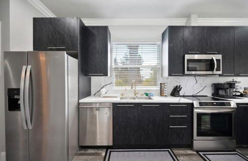 Walk to UC Davis Medical Center! Duplex with Patio - Foto 6