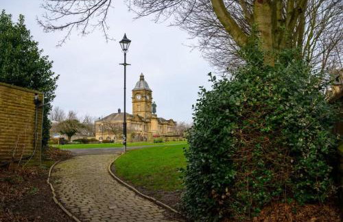 Homely 2 Bed Close to Leeds City Center by 53 Degrees Property, Sleeps 3 - Foto 23