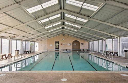 Deck and Pool Access Long Island Village Escape! - Foto 27