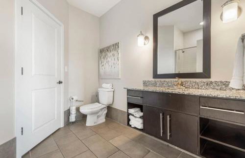 Luxurious Downtown Corner Views 2 bed 2bath 61 - Foto 19