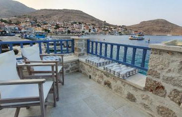 Halki Sea Breeze - a waterfront villa - Foto 1